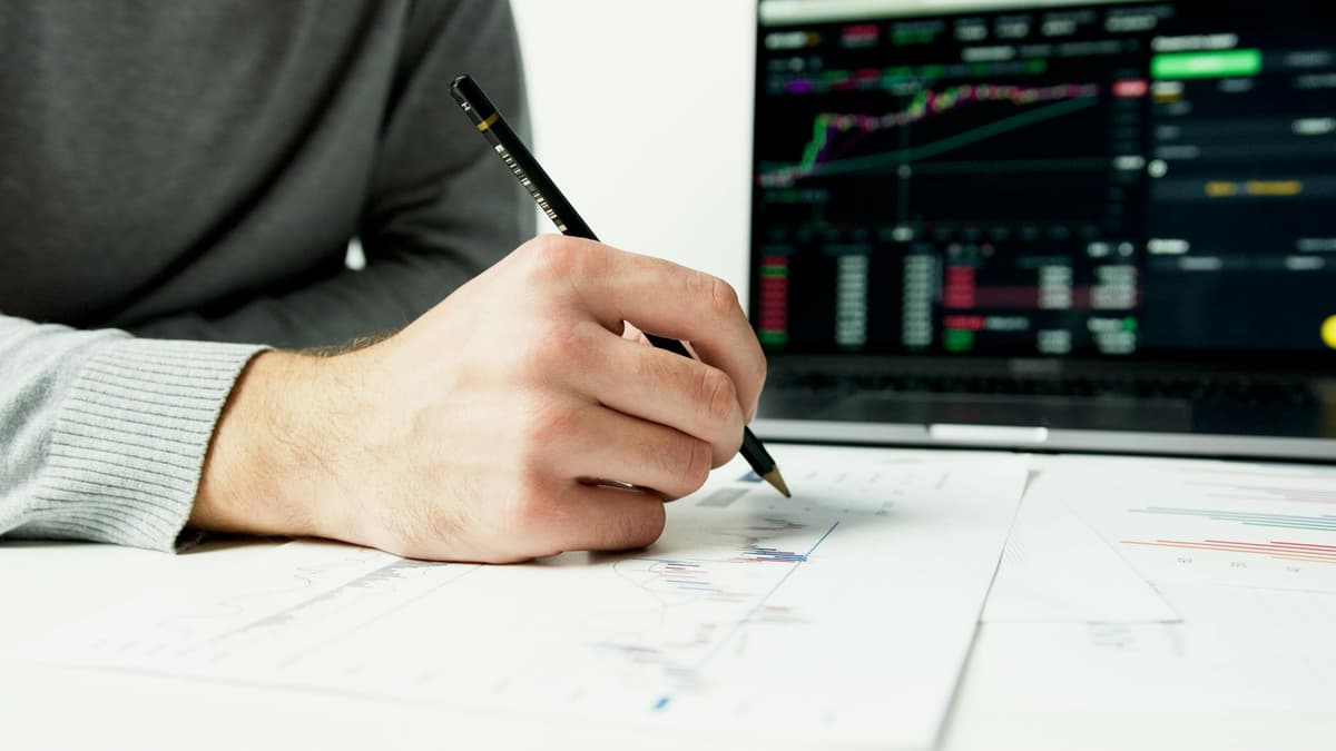Mengenal Faktor-Faktor dalam Investasi IDX30 Terbaru 2026