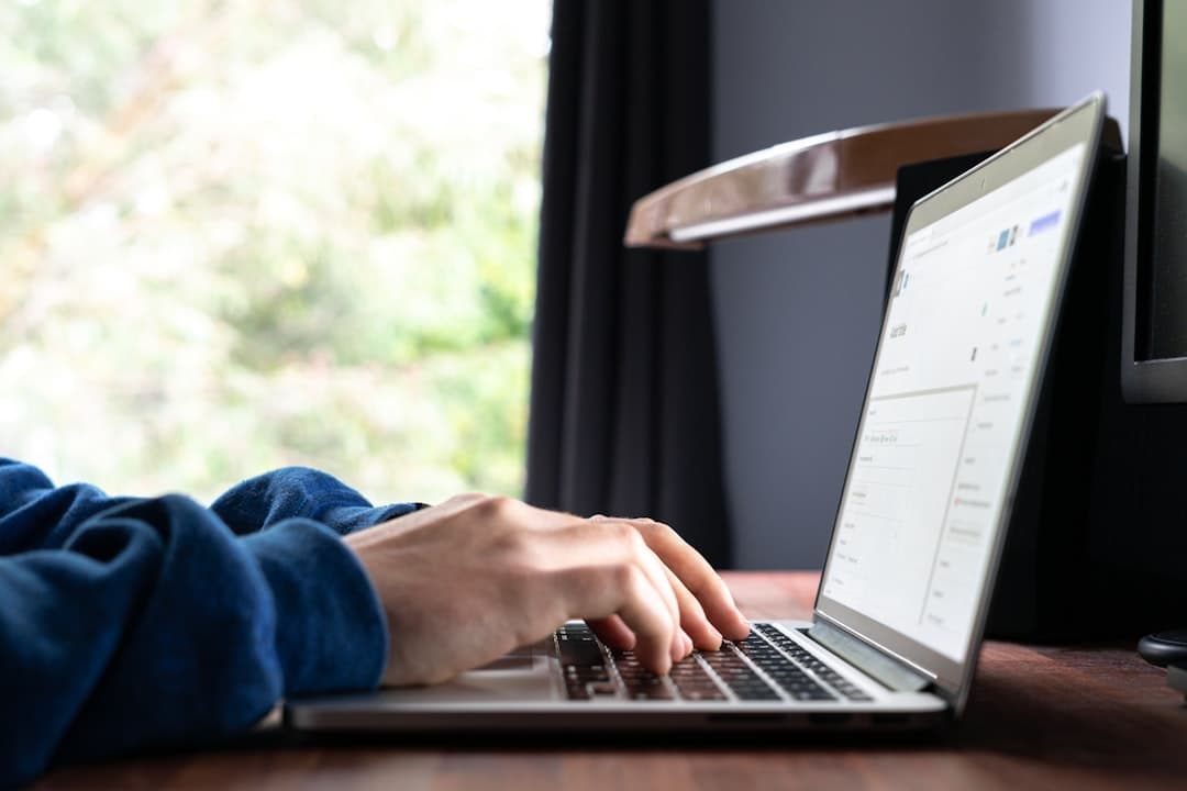 Prompt Engineering: Tutorial Integrasi AI untuk Chatbot Bisnis