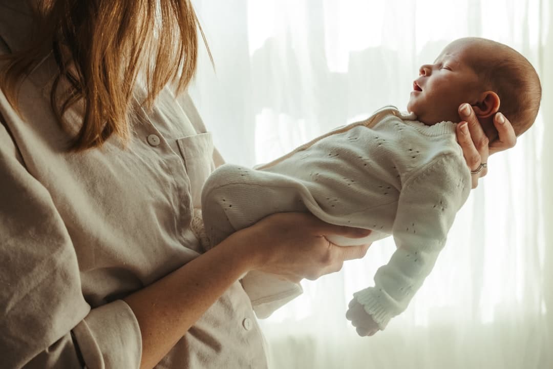 Nama Bayi Perempuan Panjang 2026: Pilihan Elegan & Bermakna