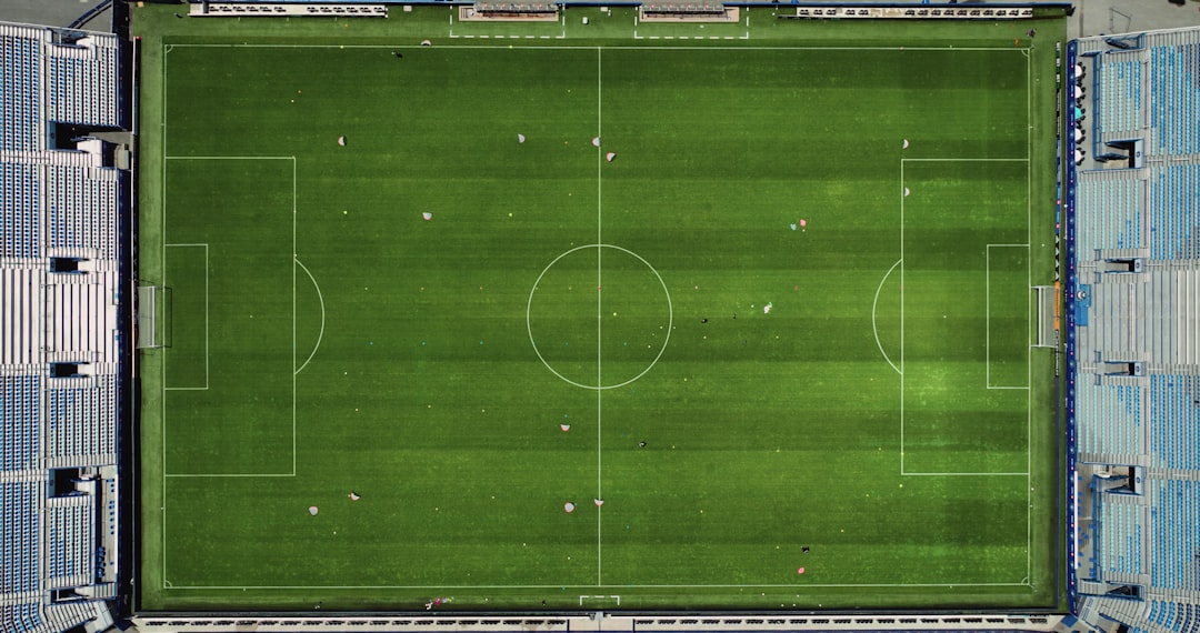 Ilustrasi: An aerial view of a lapangan sepak bola in a stadion